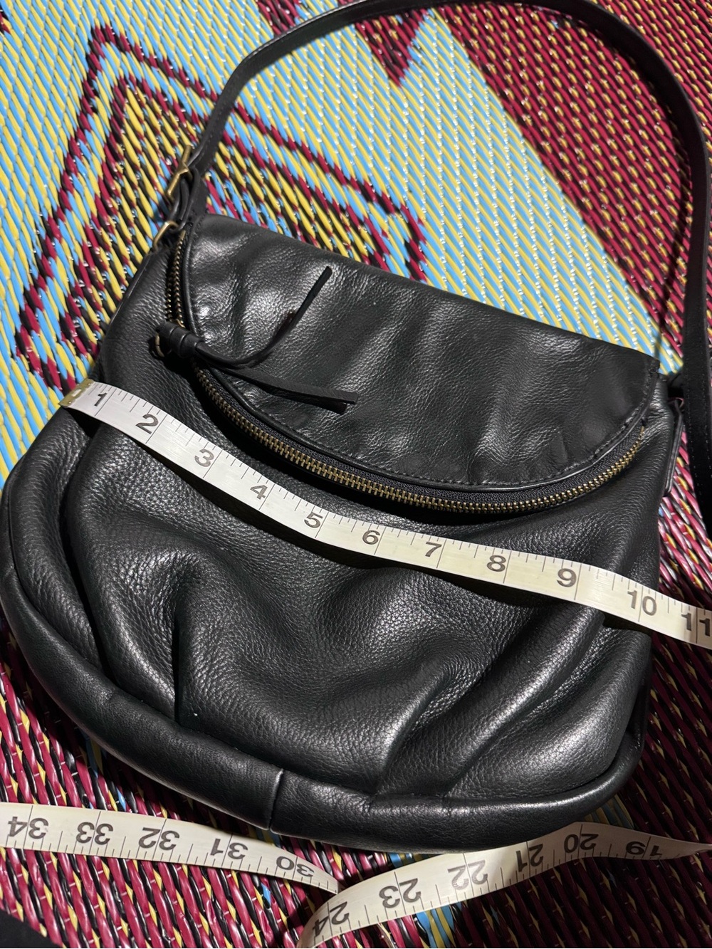 Margo black leather hobo flap bag - Picture 6 of 7